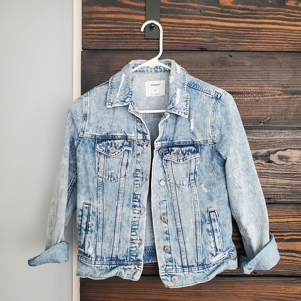 Old Navy Light Wash Distressed Denim Jean Jacket XS